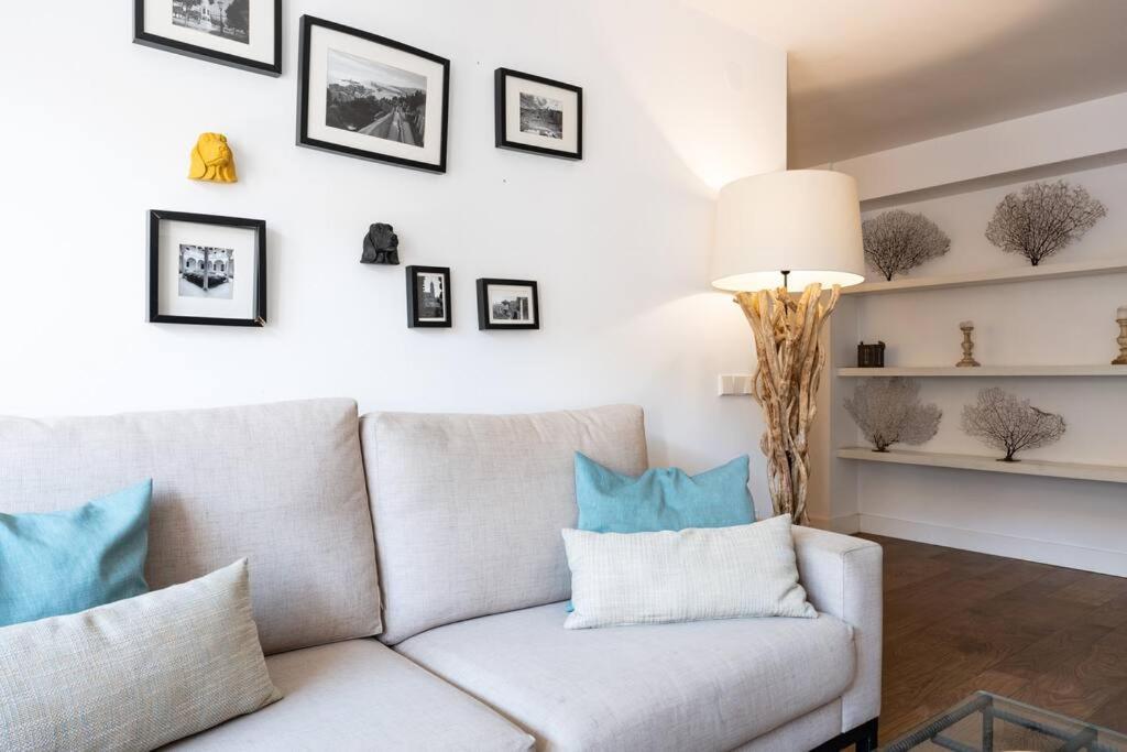 Super Central Malaga Flat With Terrace And Free Parking Εξωτερικό φωτογραφία