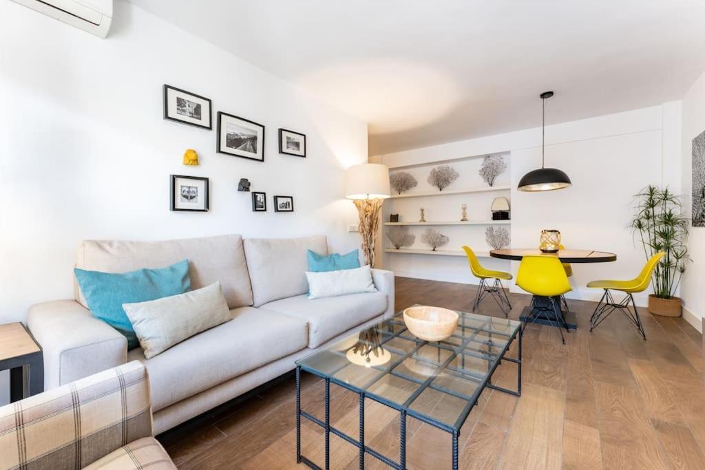 Super Central Malaga Flat With Terrace And Free Parking Εξωτερικό φωτογραφία