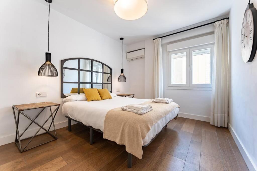 Super Central Malaga Flat With Terrace And Free Parking Εξωτερικό φωτογραφία