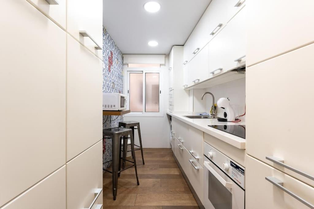 Super Central Malaga Flat With Terrace And Free Parking Εξωτερικό φωτογραφία